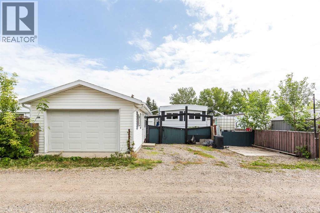 135 Dalhousie Court W
