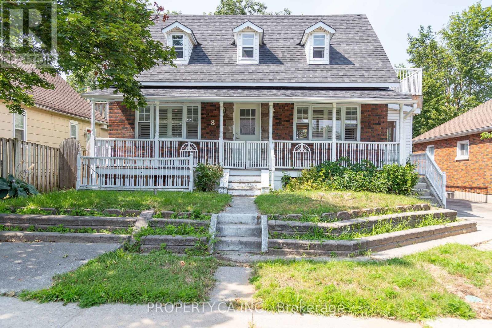 8 Dufferin Street, Barrie, Ontario  L4N 2J7 - Photo 3 - S13804666