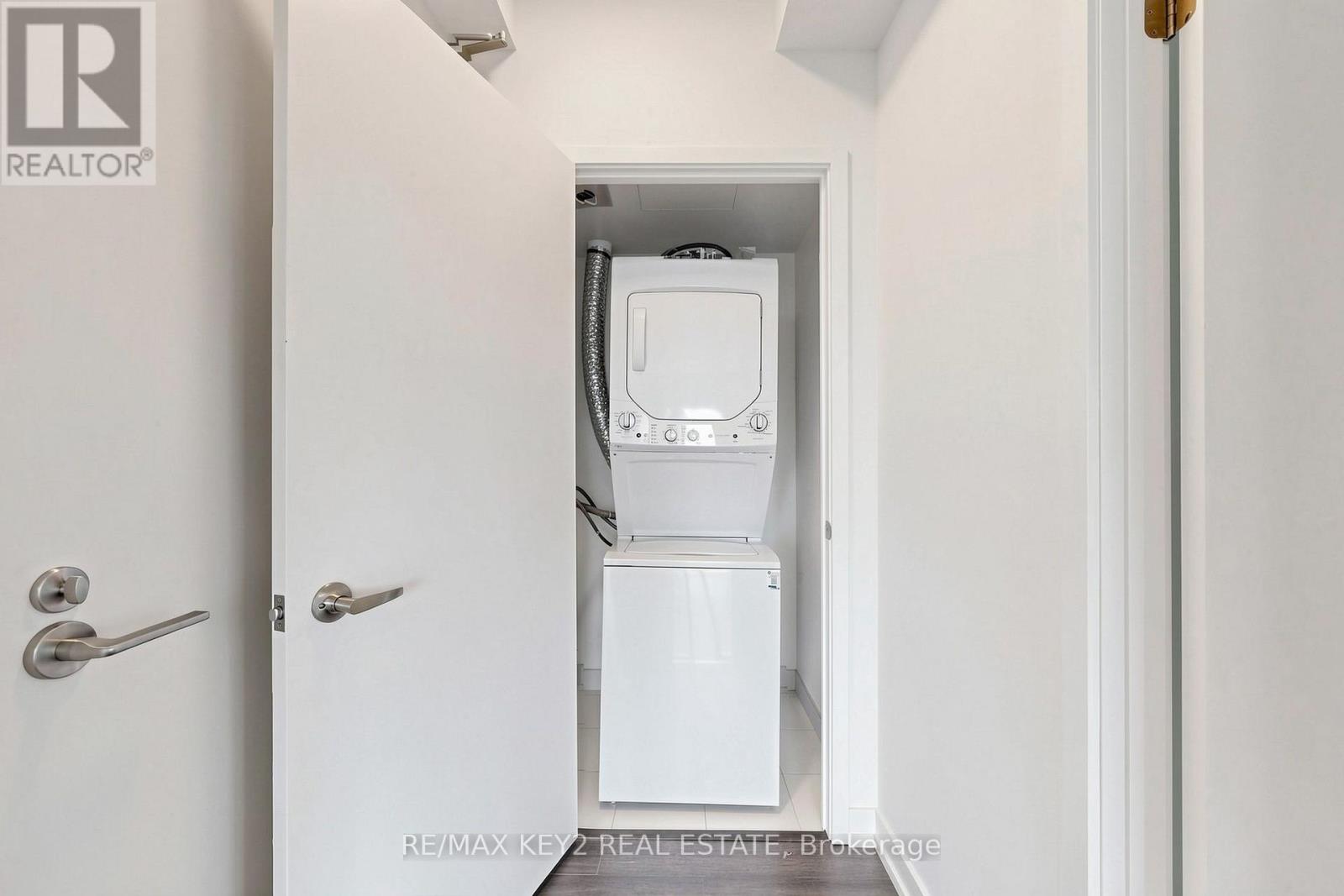 2219 - 4010 Eglinton Avenue W, Toronto, Ontario  M9A 0G5 - Photo 23 - W13804646