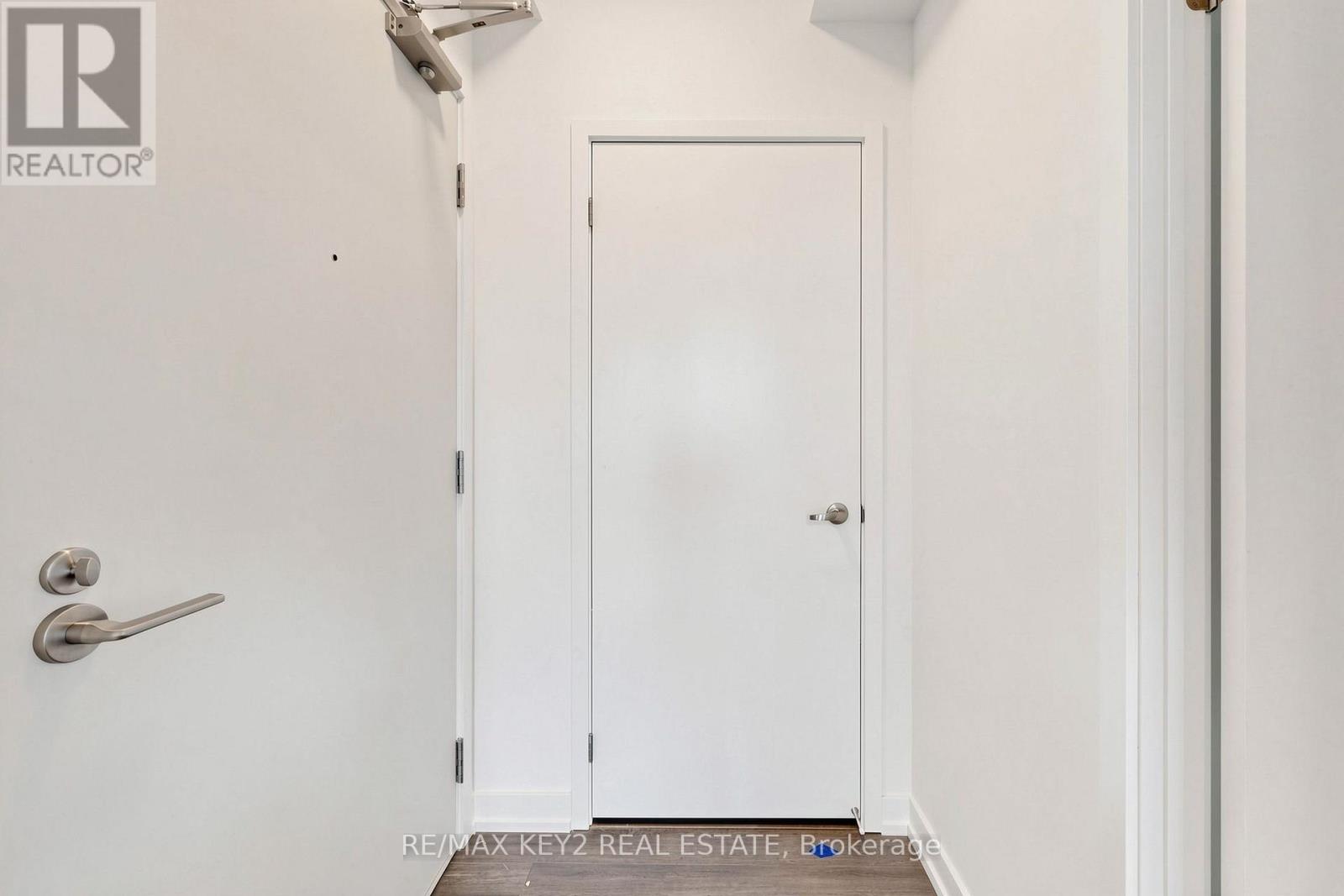 2219 - 4010 Eglinton Avenue W, Toronto, Ontario  M9A 0G5 - Photo 24 - W13804646