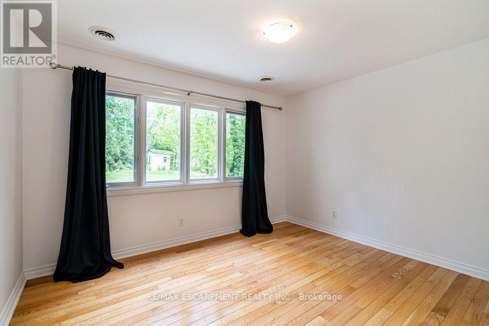 1361 Goldthorpe Road, Mississauga, Ontario  L5G 3R2 - Photo 14 - W13804668