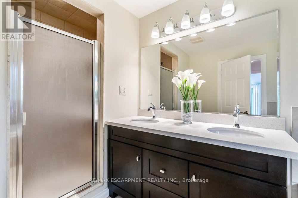 1361 Goldthorpe Road, Mississauga, Ontario  L5G 3R2 - Photo 21 - W13804668