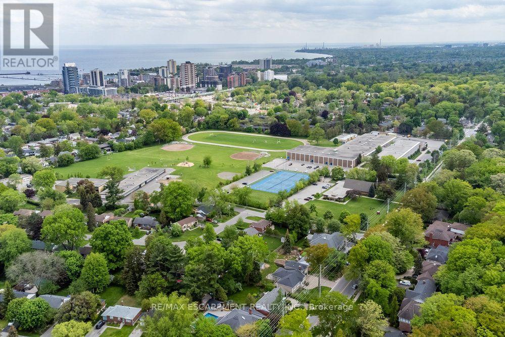 1361 Goldthorpe Road, Mississauga, Ontario  L5G 3R2 - Photo 25 - W13804668