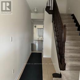 Main & 2nd Floor - 100 Lanark Circle, Brampton, Ontario L6X 5L4 - Photo 2 - W13804674