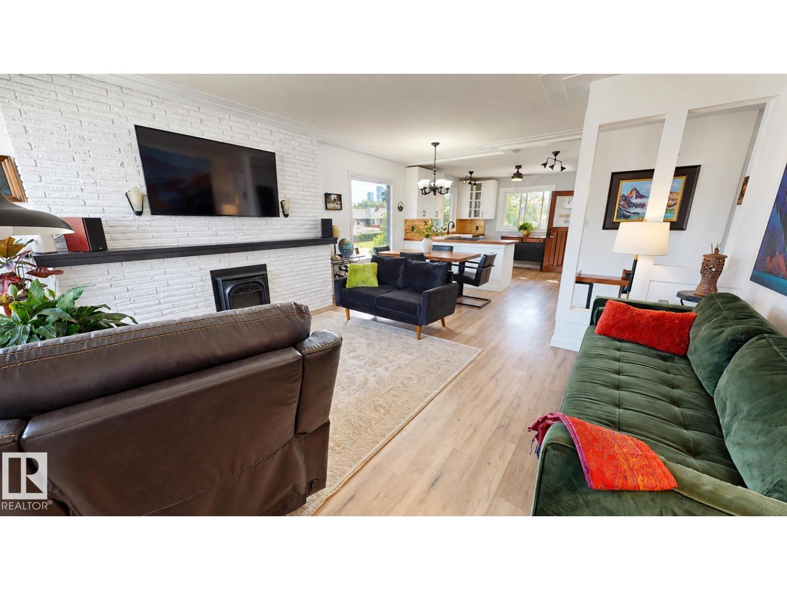 11403 112 Av NW, Edmonton, Alberta  T5G 0H5 - Photo 3 - E4509452