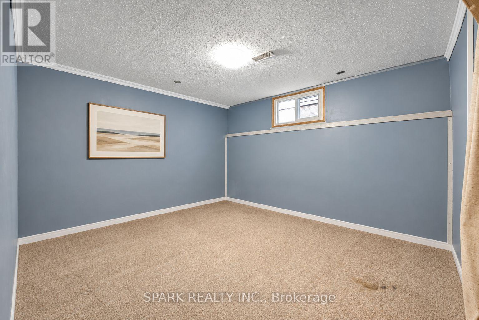 28 Lampman Crescent, Thorold, Ontario  L2V 4K7 - Photo 25 - X13674798