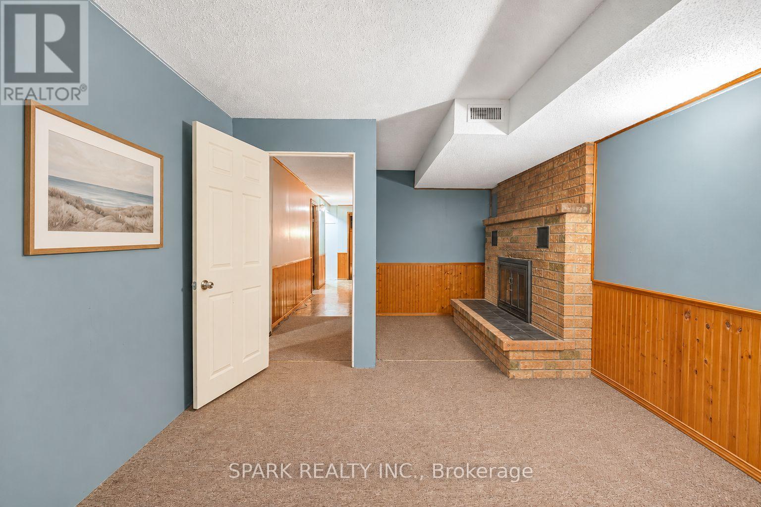 28 Lampman Crescent, Thorold, Ontario  L2V 4K7 - Photo 20 - X13674798