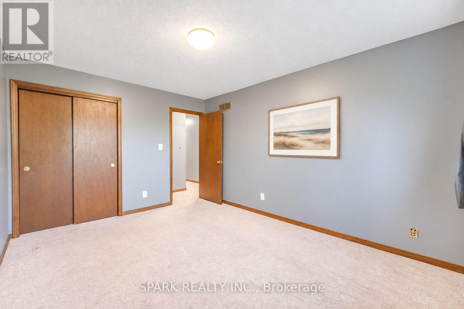 28 Lampman Crescent, Thorold, Ontario  L2V 4K7 - Photo 16 - X13674798