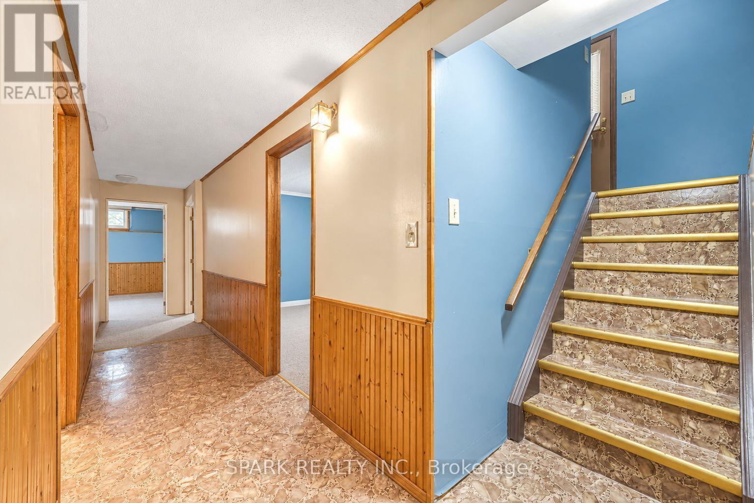 28 Lampman Crescent, Thorold, Ontario  L2V 4K7 - Photo 19 - X13674798