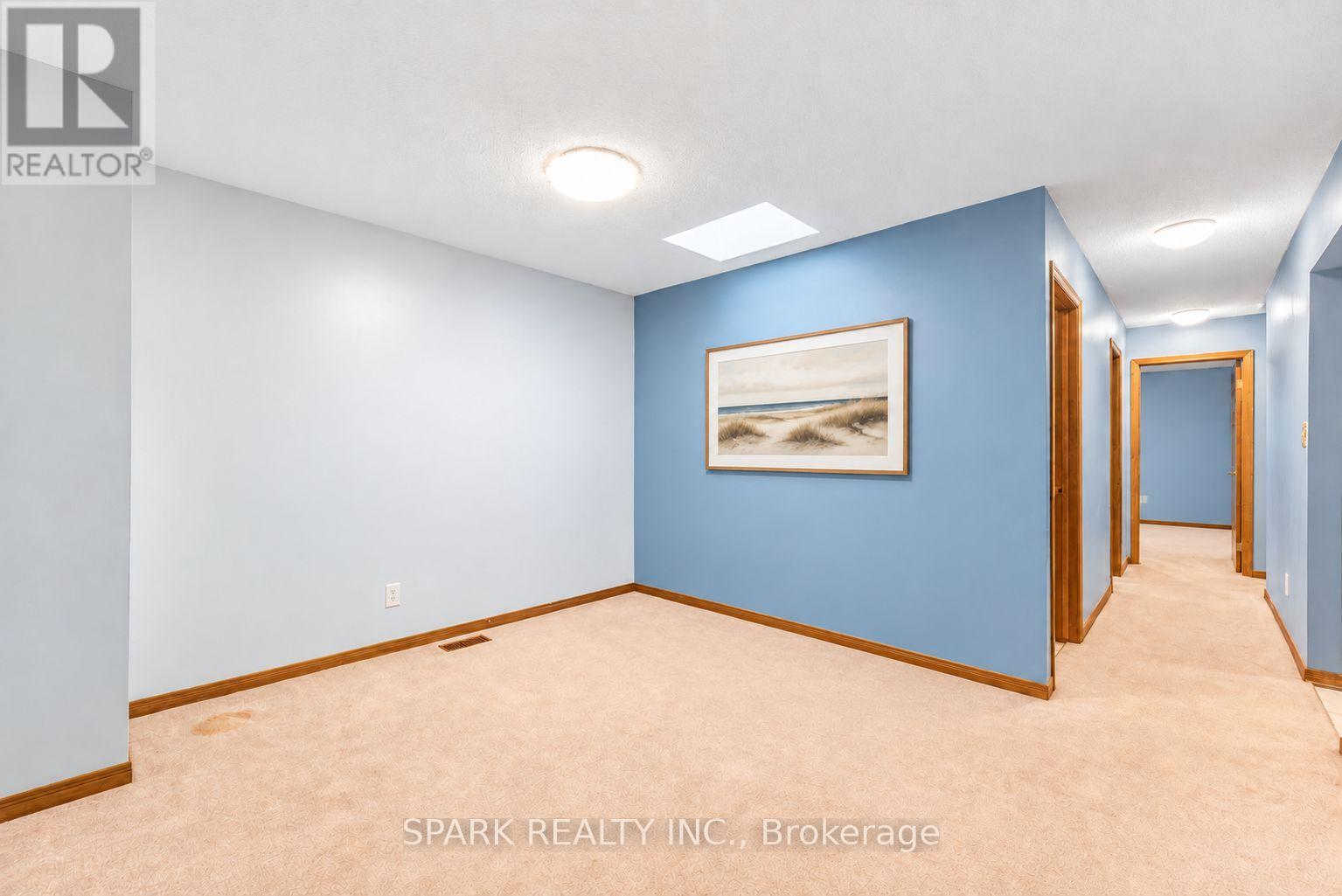28 Lampman Crescent, Thorold, Ontario  L2V 4K7 - Photo 6 - X13674798
