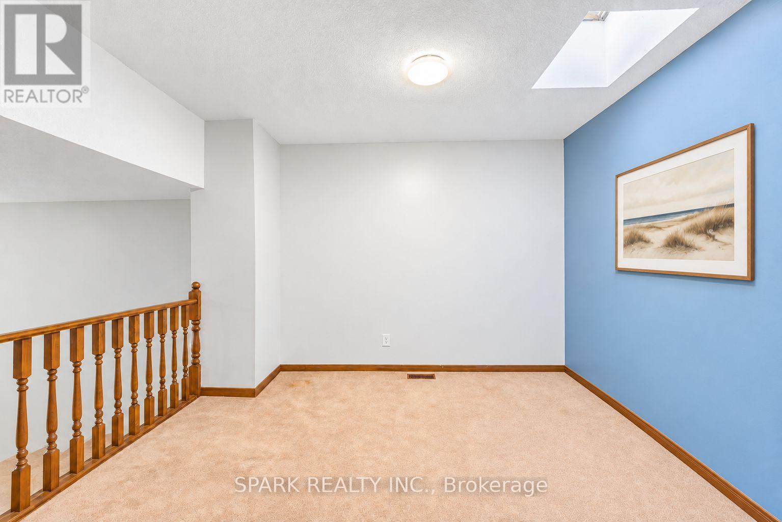 28 Lampman Crescent, Thorold, Ontario  L2V 4K7 - Photo 7 - X13674798