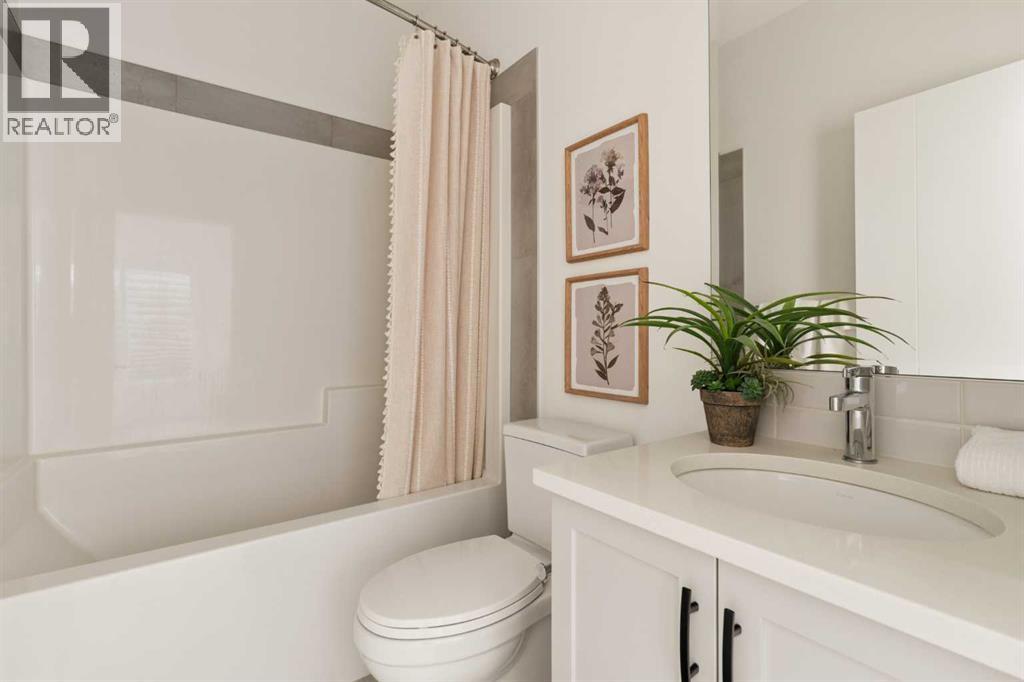 312 Lucas Way NW, Calgary, Alberta  T3P 0R5 - Photo 22 - A2345030
