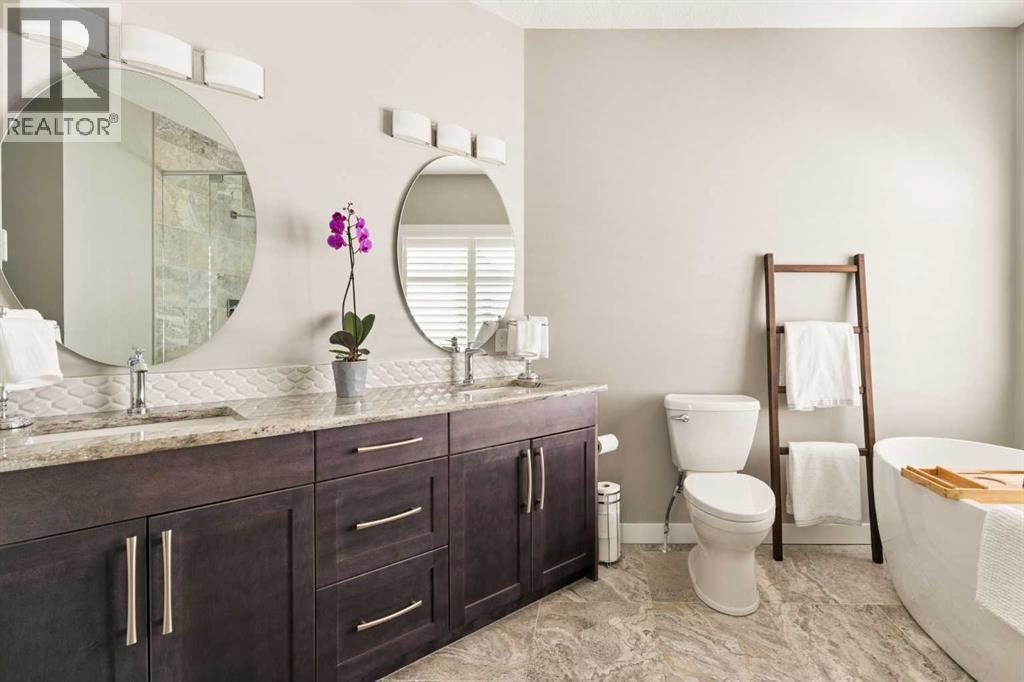 246 Woodpark Green SW, Calgary, Alberta T2W 6E9 - Photo 27 - A2345776