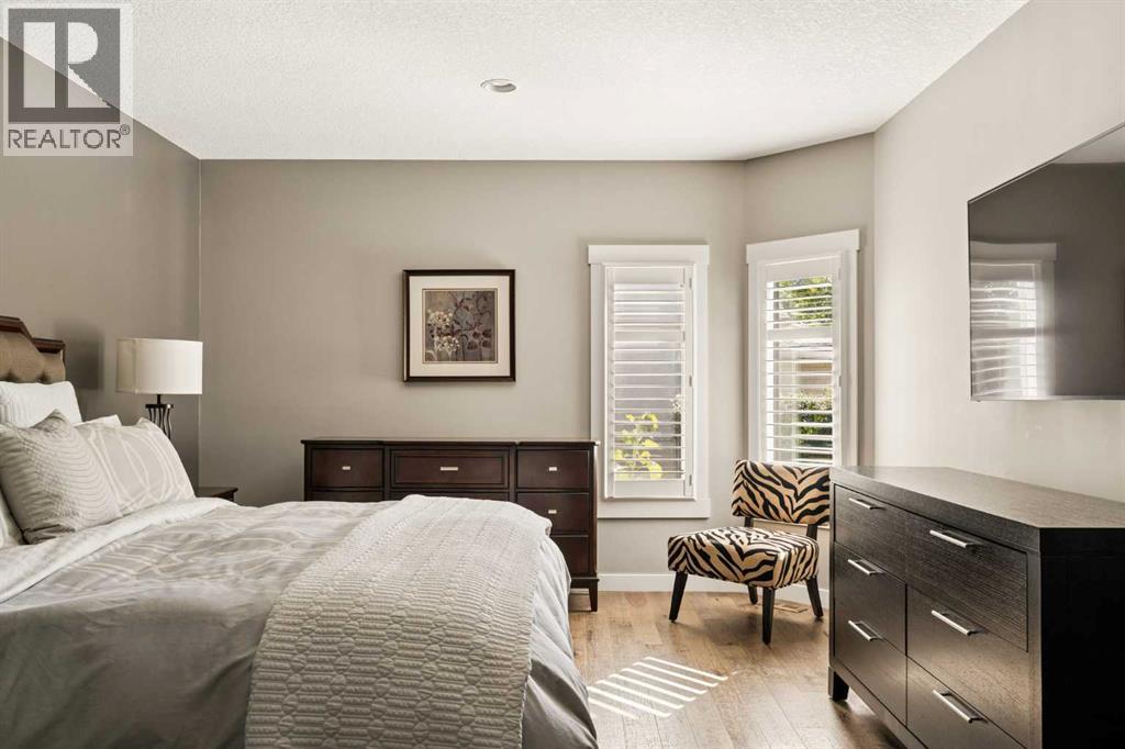 246 Woodpark Green SW, Calgary, Alberta T2W 6E9 - Photo 24 - A2345776