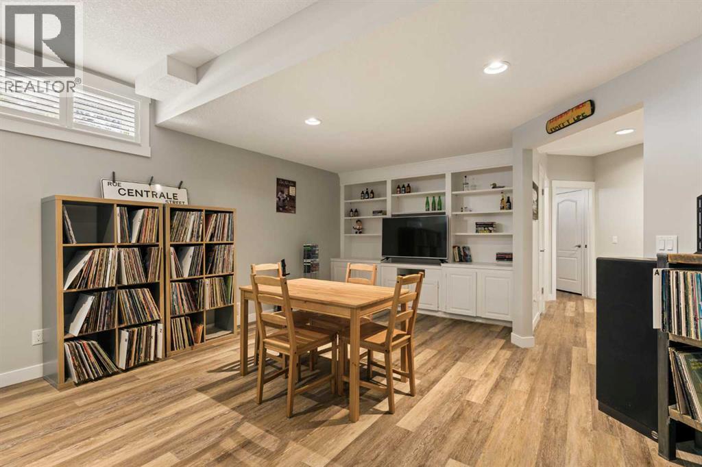 246 Woodpark Green SW, Calgary, Alberta T2W 6E9 - Photo 36 - A2345776