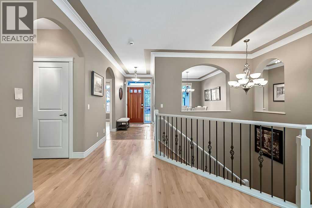 63 Patterson Drive SW, Calgary, Alberta T3H 2C1 - Photo 5 - A2345798