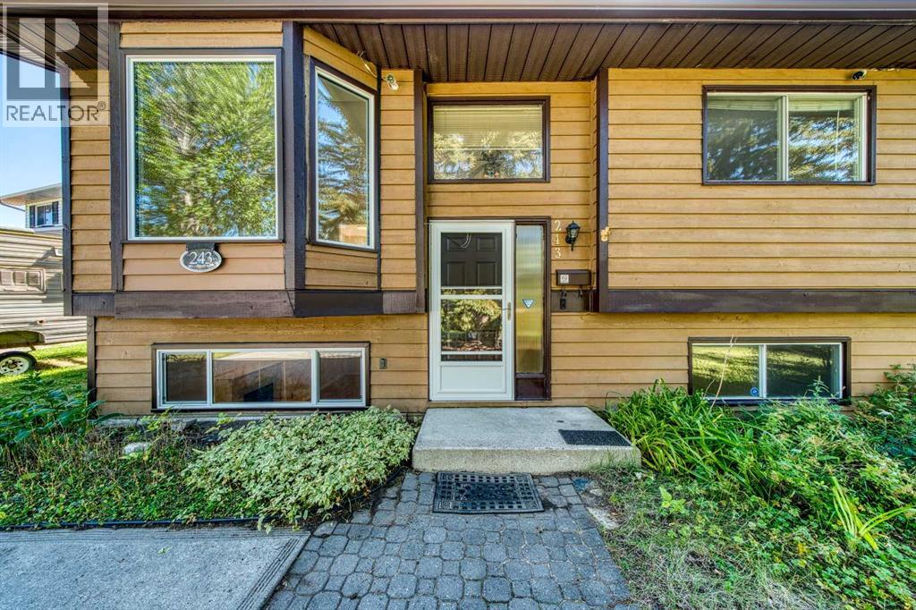 243 Millcrest Way SW, Calgary, Alberta  T2Y 2K7 - Photo 3 - A2346560