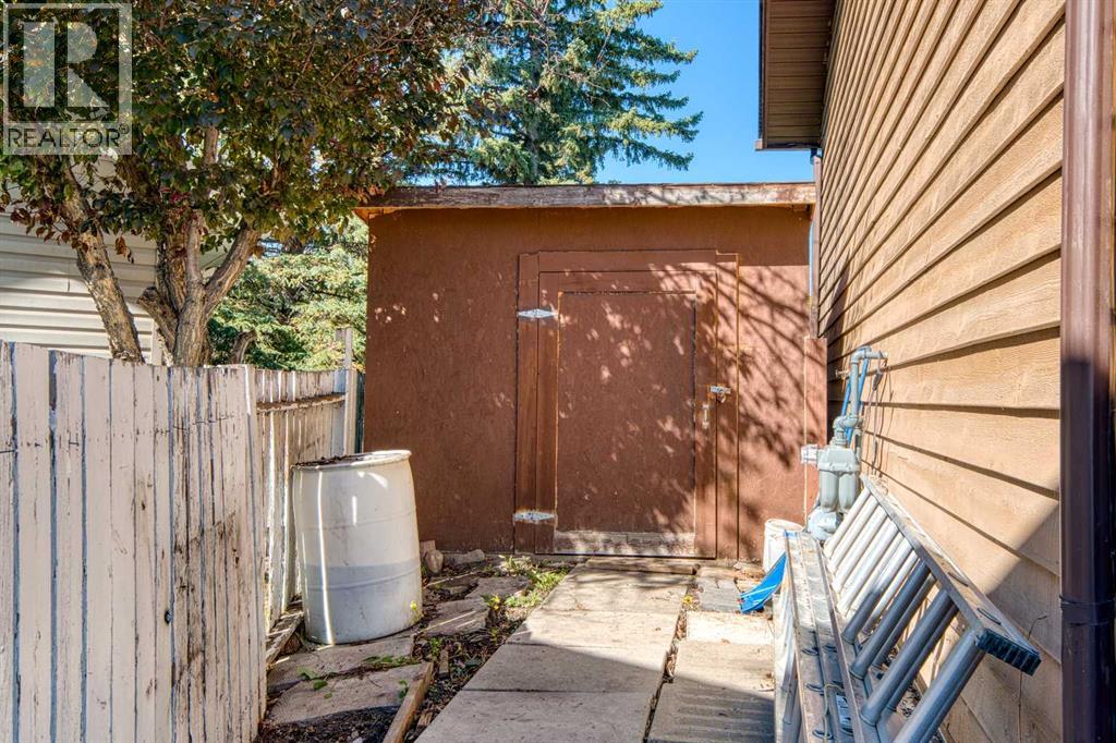 243 Millcrest Way SW, Calgary, Alberta  T2Y 2K7 - Photo 33 - A2346560