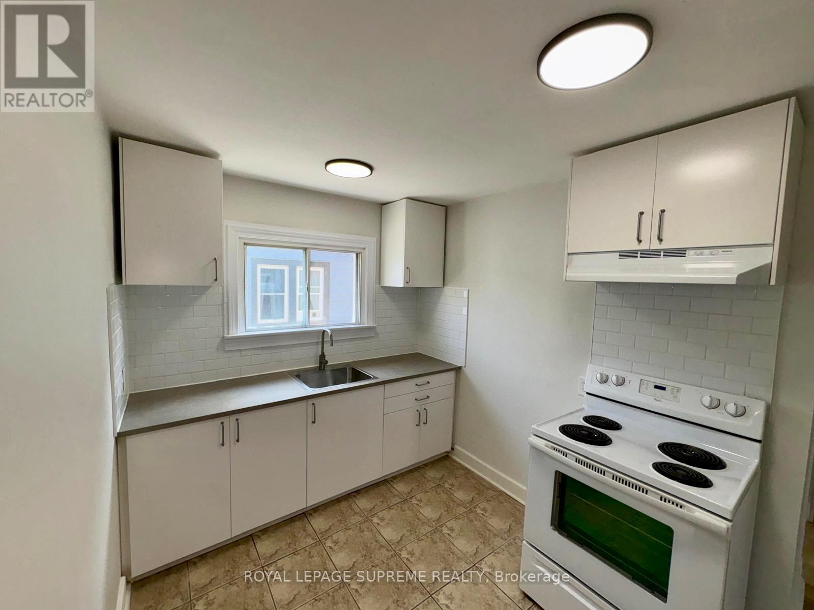 Main Floor - 30 Fourth Street, Welland, Ontario  L3B 4X6 - Photo 13 - X13804656
