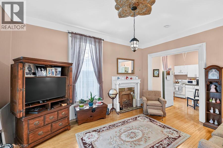 91 Main Street E, Grimsby, Ontario  L3M 1N6 - Photo 16 - 40862656