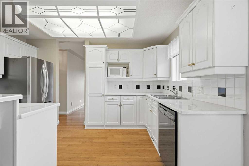 44 Sierra Morena Way Sw, Calgary, Alberta  T3H 3C3 - Photo 8 - A2322813