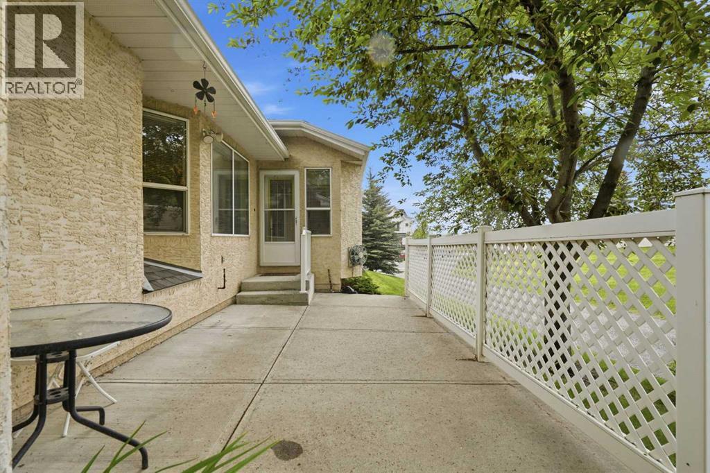 44 Sierra Morena Way Sw, Calgary, Alberta  T3H 3C3 - Photo 35 - A2322813