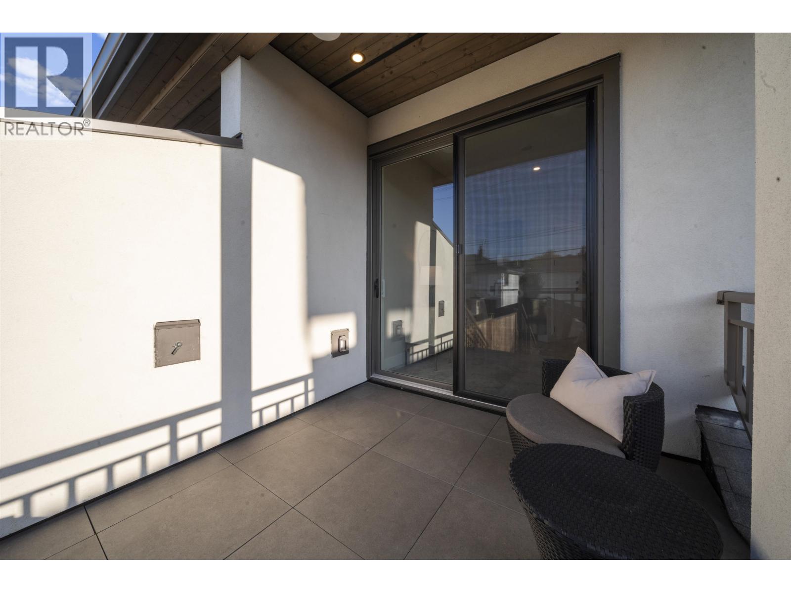2455 W 10th Avenue, Vancouver, British Columbia  V6K 2J4 - Photo 32 - R3163662
