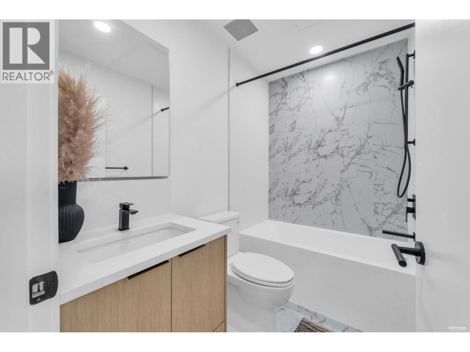 103/203 422 E 3rd Street, North Vancouver, British Columbia  V7L 0K1 - Photo 13 - R3166110