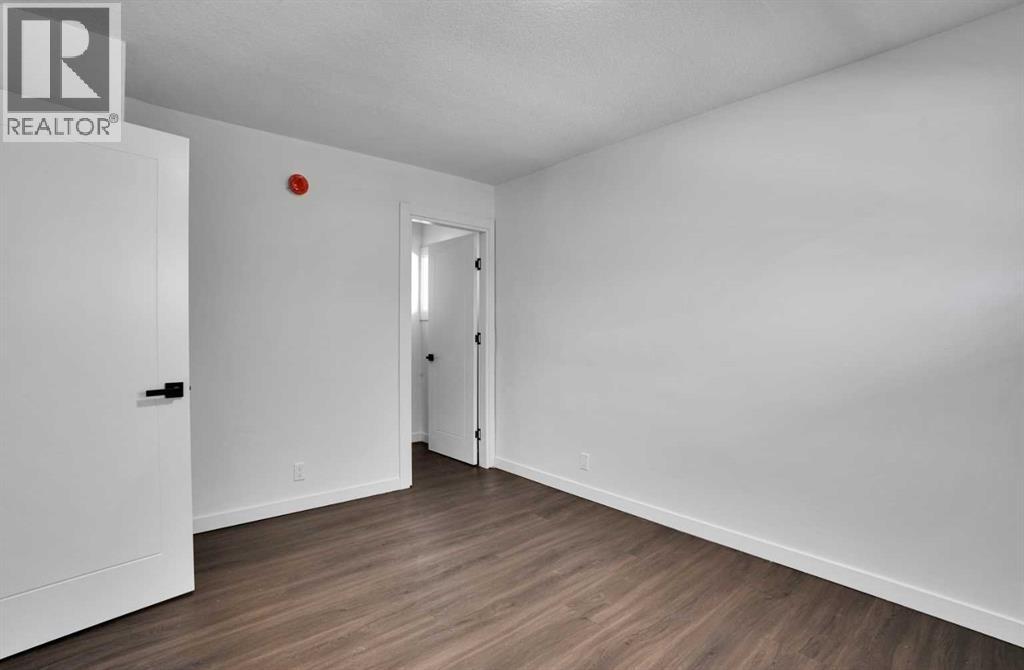 7520 7 Street SW, Calgary, Alberta  T2V 1G2 - Photo 12 - A2346267