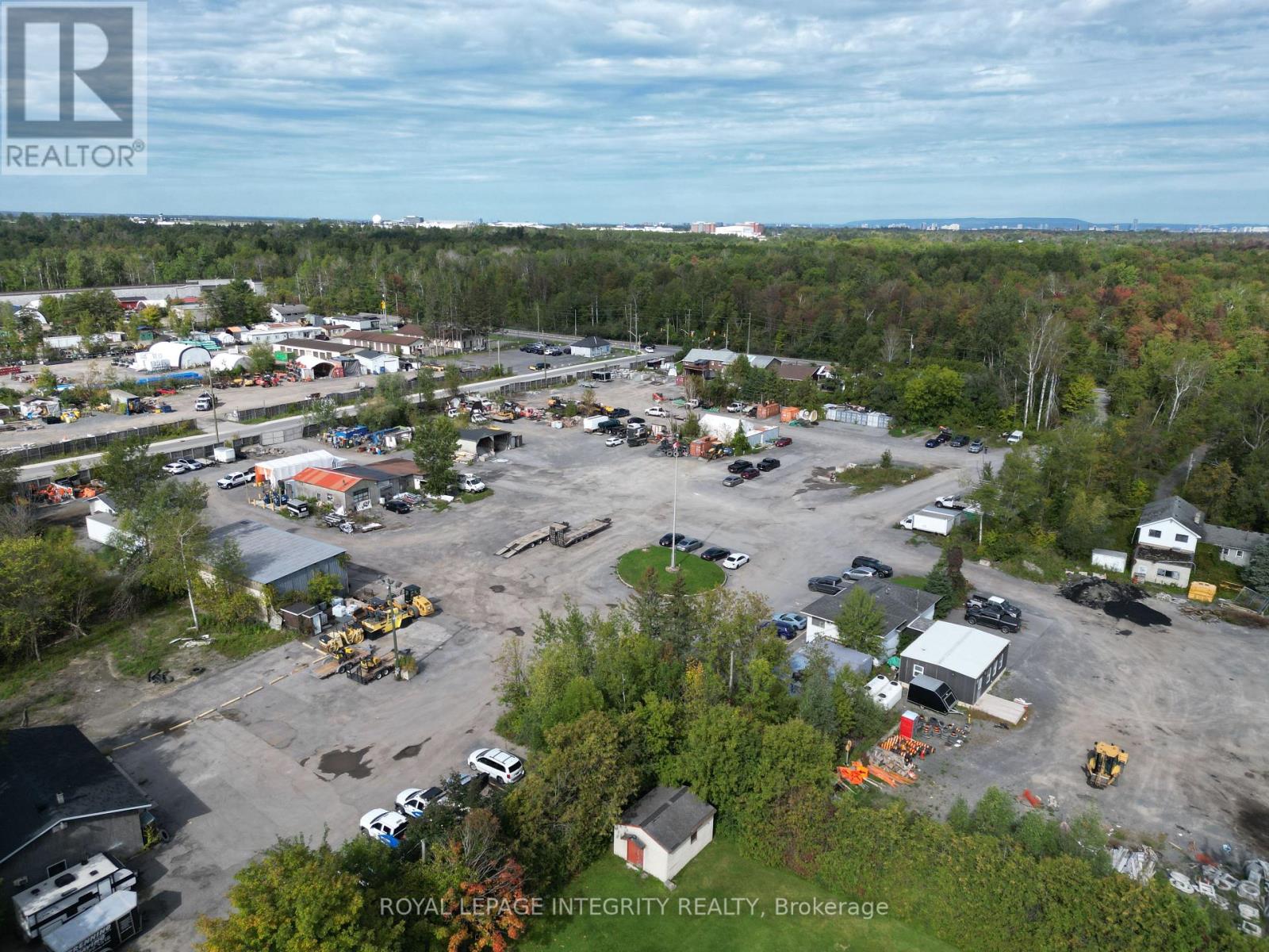 2 - 2538 Leitrim Road, Ottawa, Ontario  K1T 3V3 - Photo 1 - X13804776
