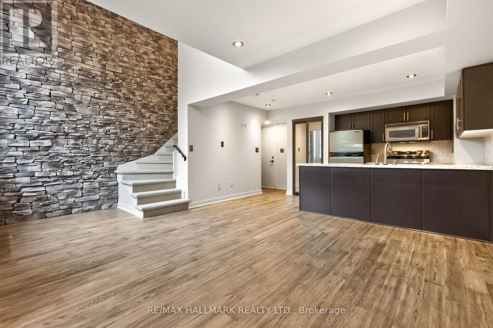 103 - 21 Earl Street, Toronto, Ontario  M4Y 3C8 - Photo 11 - C13804846