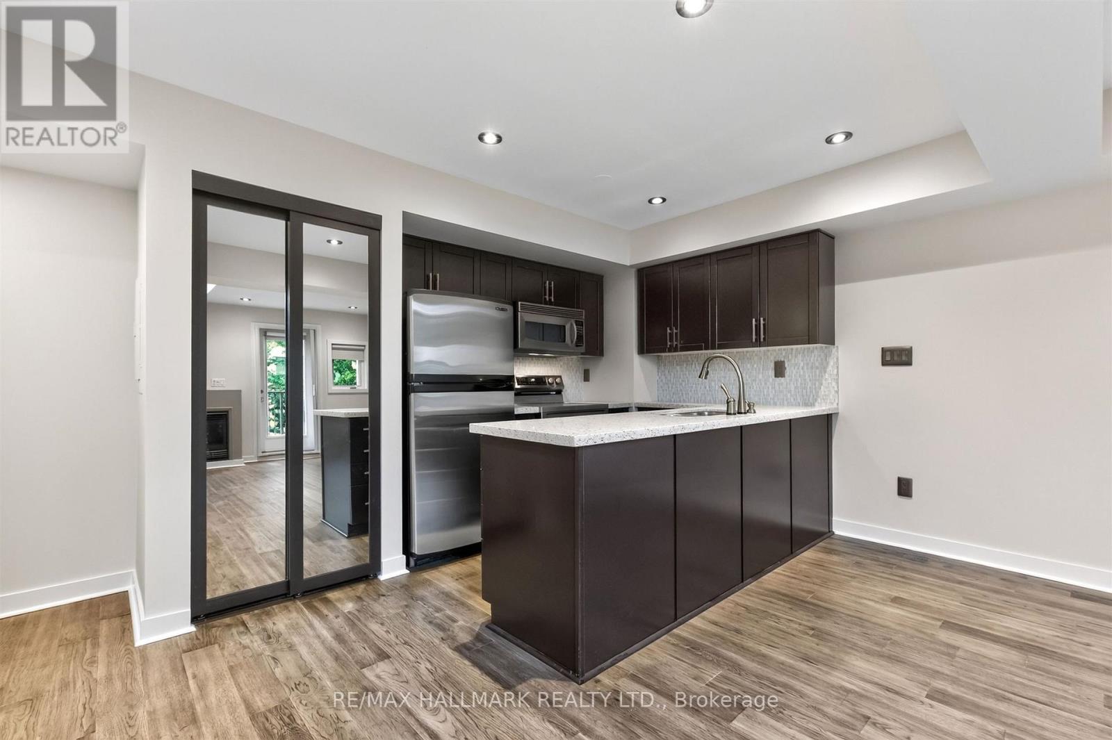 103 - 21 Earl Street, Toronto, Ontario  M4Y 3C8 - Photo 7 - C13804846