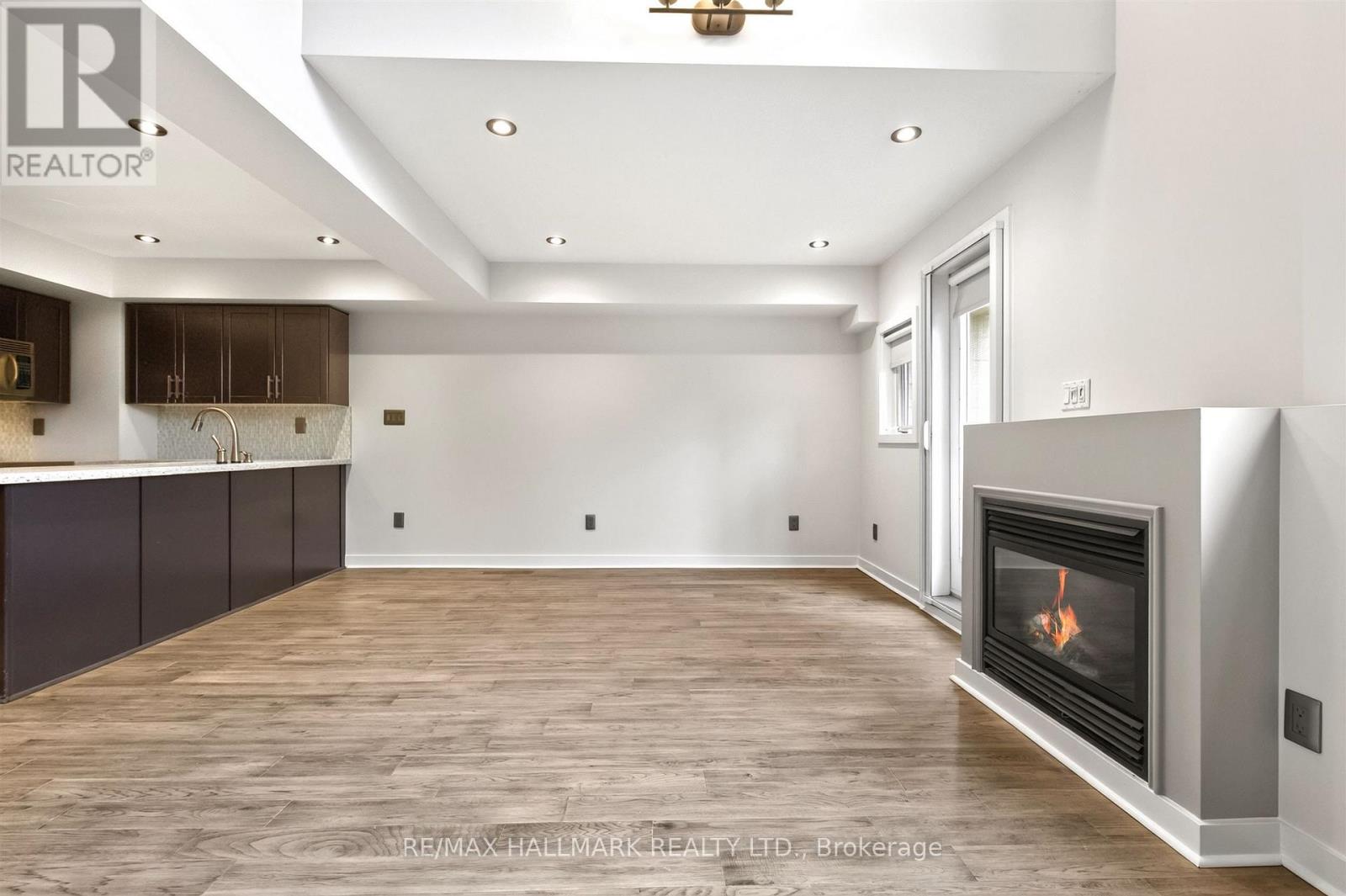 103 - 21 Earl Street, Toronto, Ontario  M4Y 3C8 - Photo 9 - C13804846