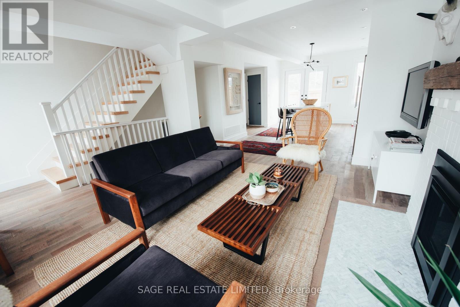 Upper - 83 Ingham Avenue, Toronto, Ontario  M4K 2W8 - Photo 6 - E13804756