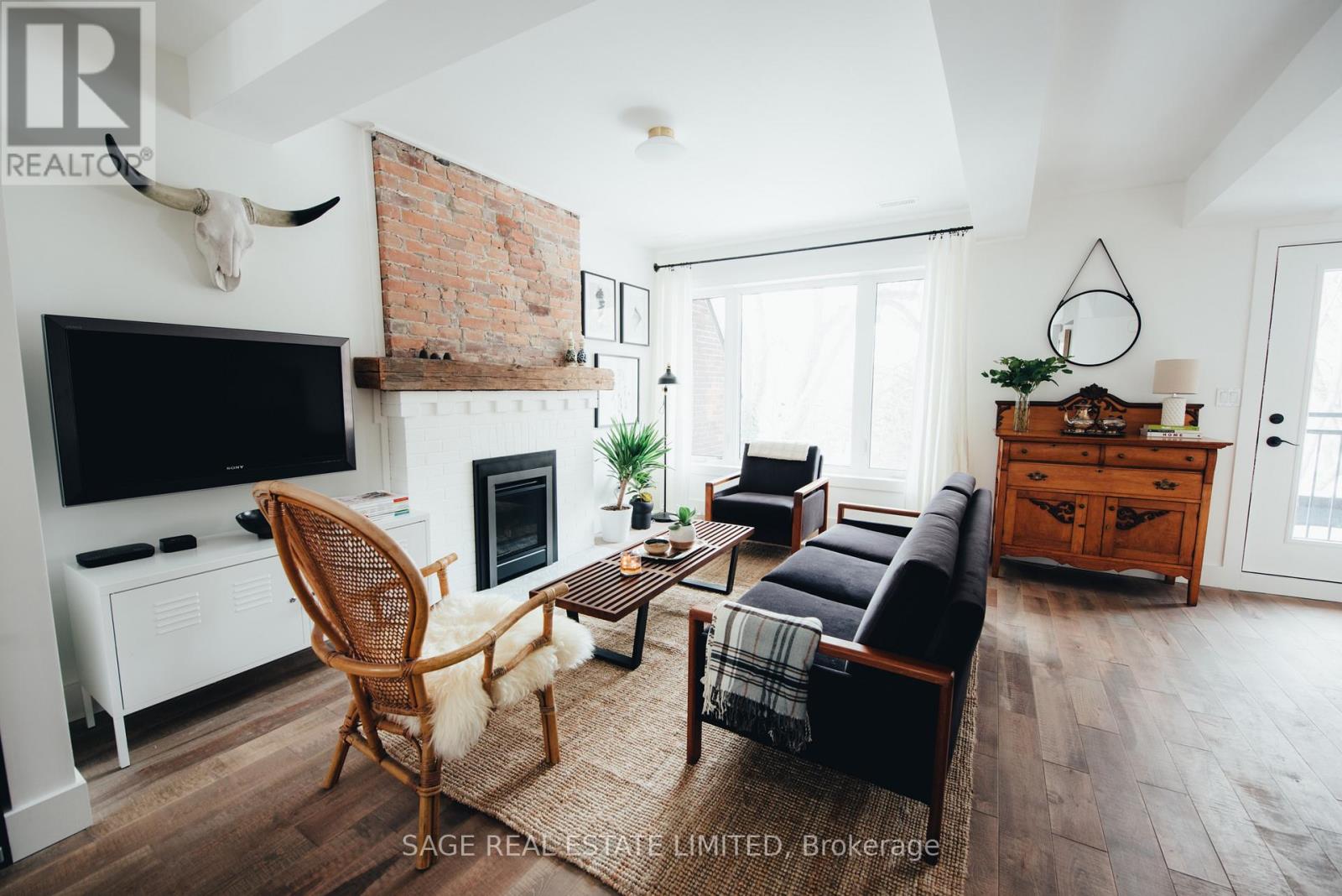 Upper - 83 Ingham Avenue, Toronto, Ontario  M4K 2W8 - Photo 7 - E13804756