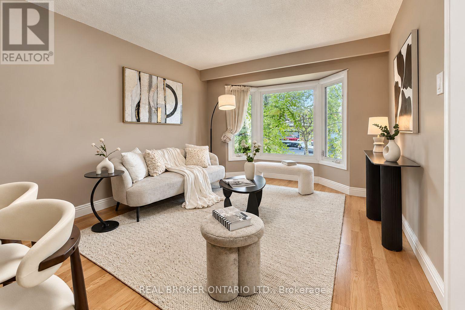 89 Bushmills Square, Toronto, Ontario  M1V 1K5 - Photo 2 - E13804802