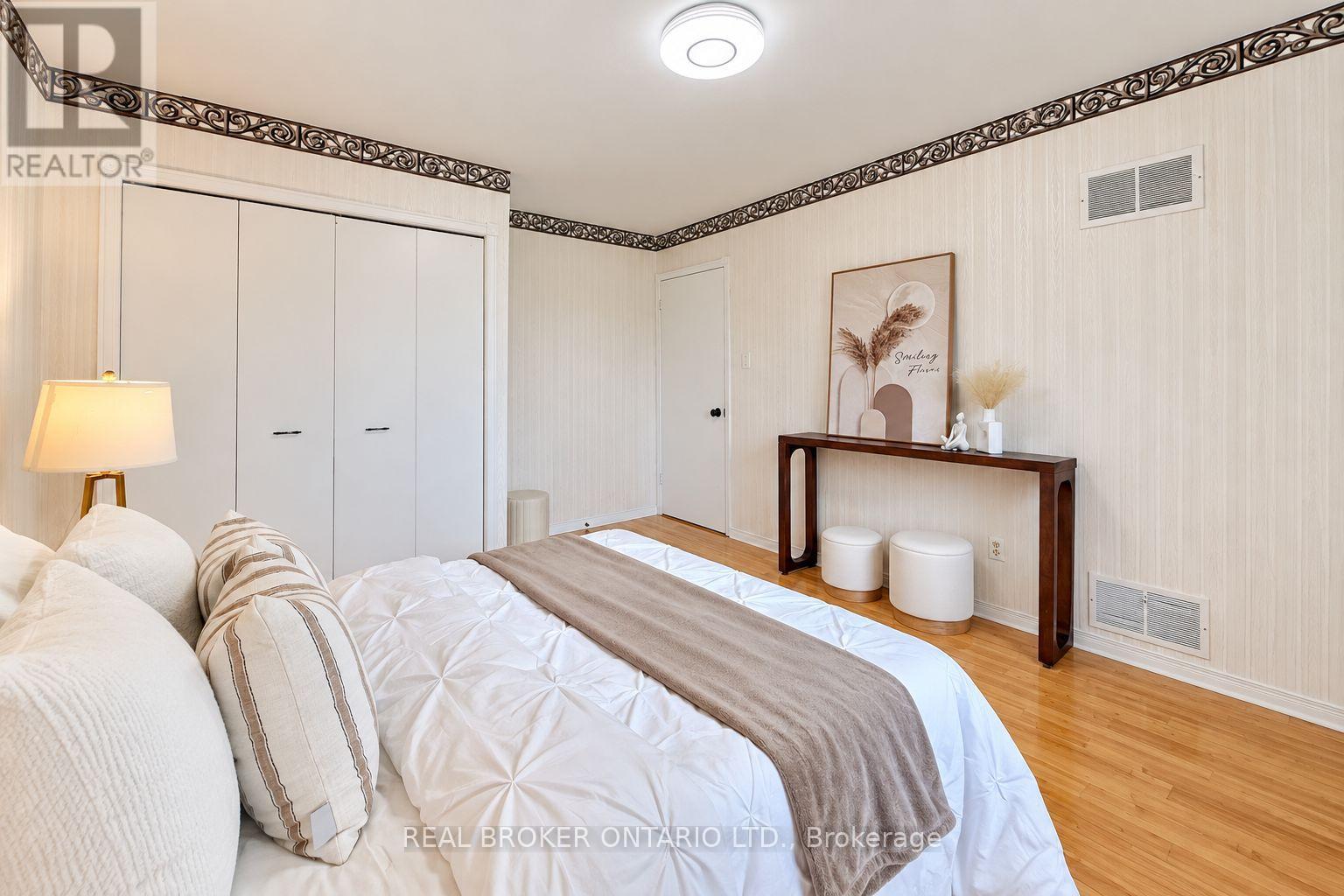 89 Bushmills Square, Toronto, Ontario  M1V 1K5 - Photo 21 - E13804802