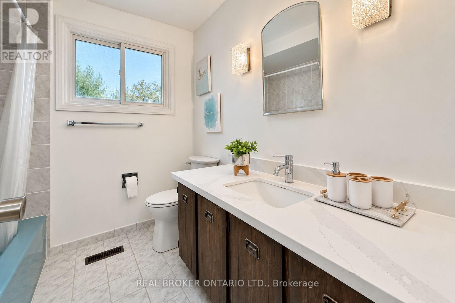 89 Bushmills Square, Toronto, Ontario  M1V 1K5 - Photo 22 - E13804802