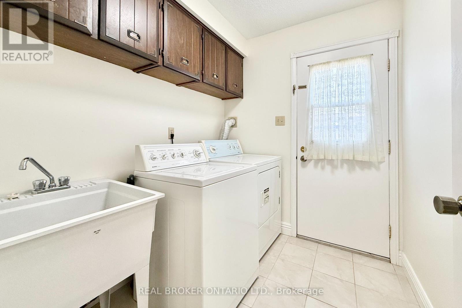 89 Bushmills Square, Toronto, Ontario  M1V 1K5 - Photo 24 - E13804802