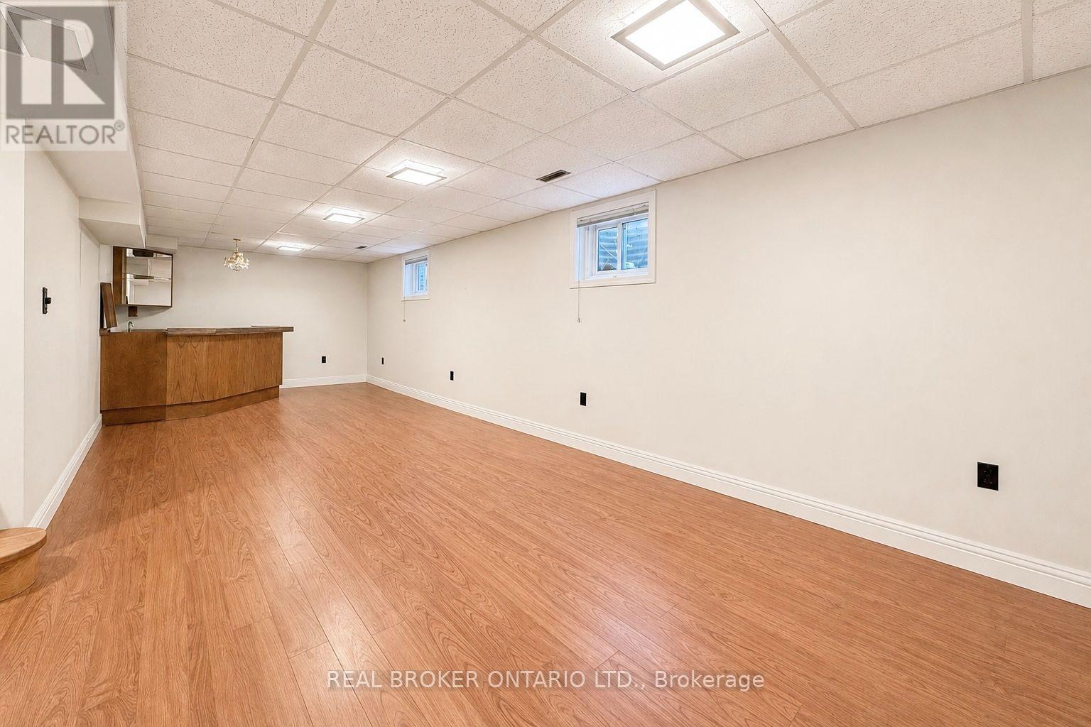 89 Bushmills Square, Toronto, Ontario  M1V 1K5 - Photo 33 - E13804802