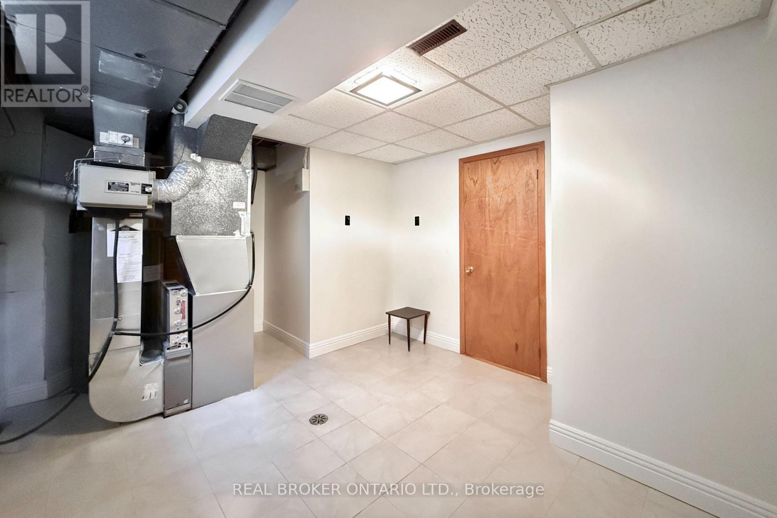 89 Bushmills Square, Toronto, Ontario  M1V 1K5 - Photo 35 - E13804802