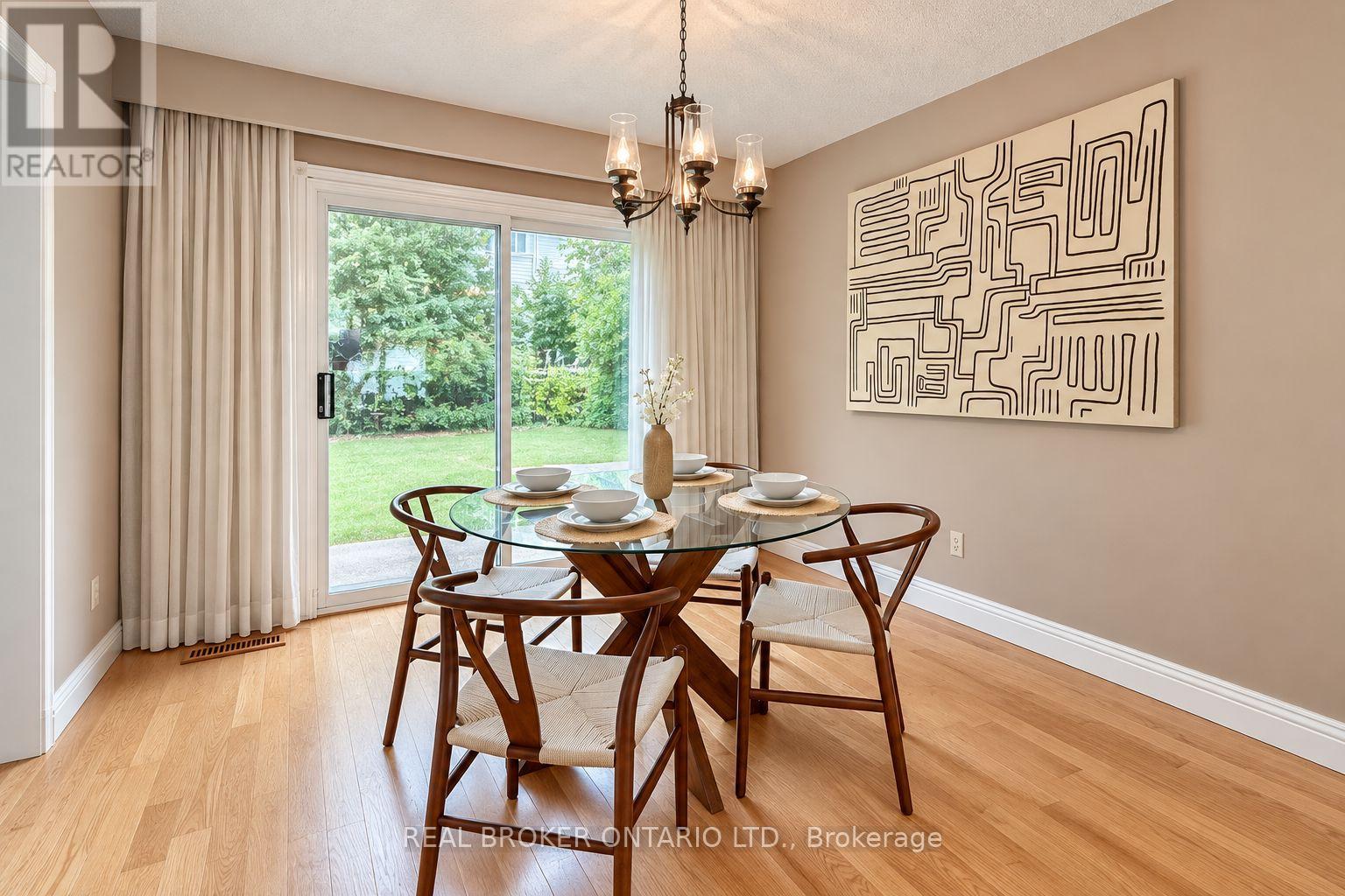 89 Bushmills Square, Toronto, Ontario  M1V 1K5 - Photo 8 - E13804802