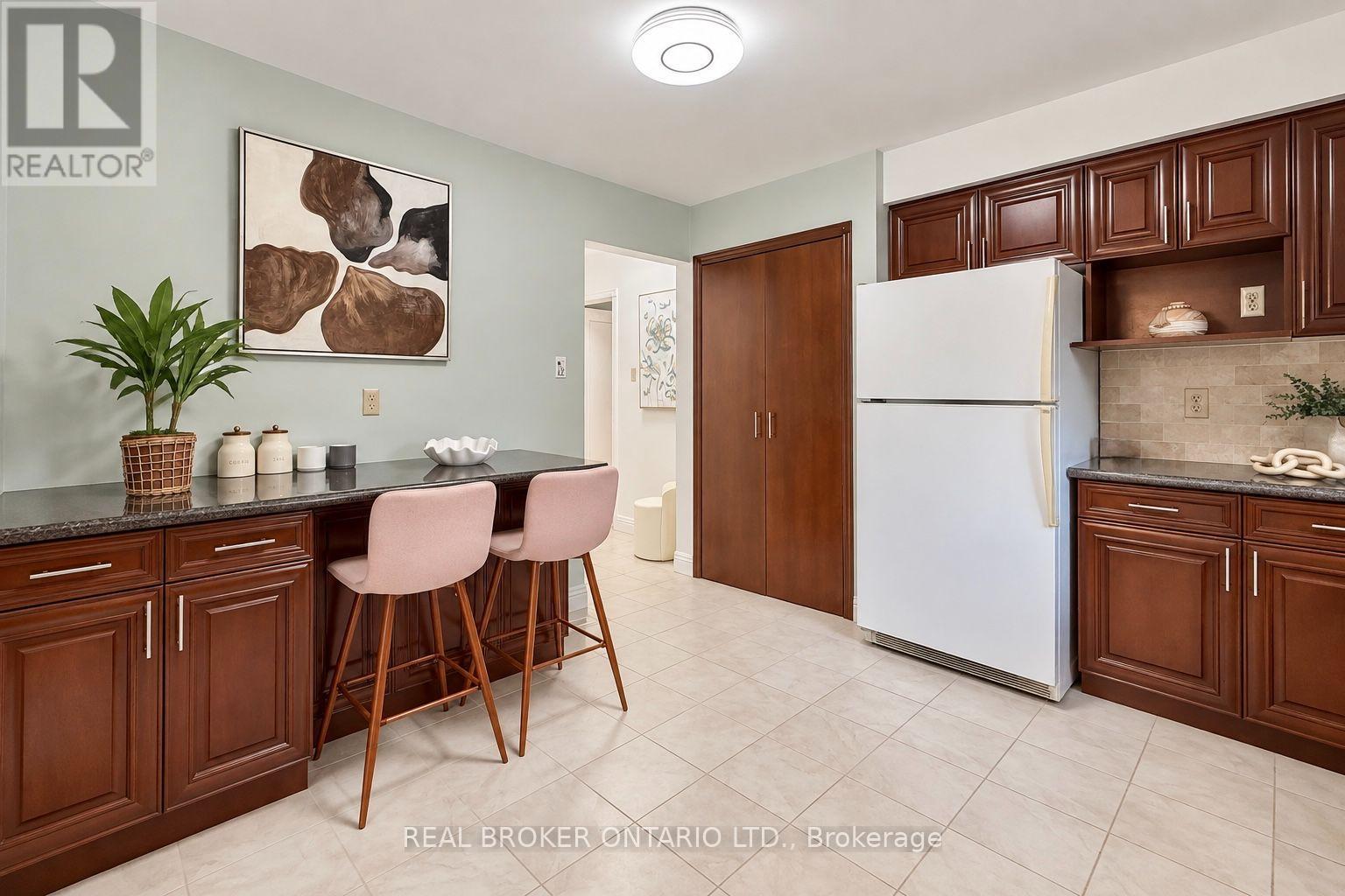 89 Bushmills Square, Toronto, Ontario  M1V 1K5 - Photo 9 - E13804802