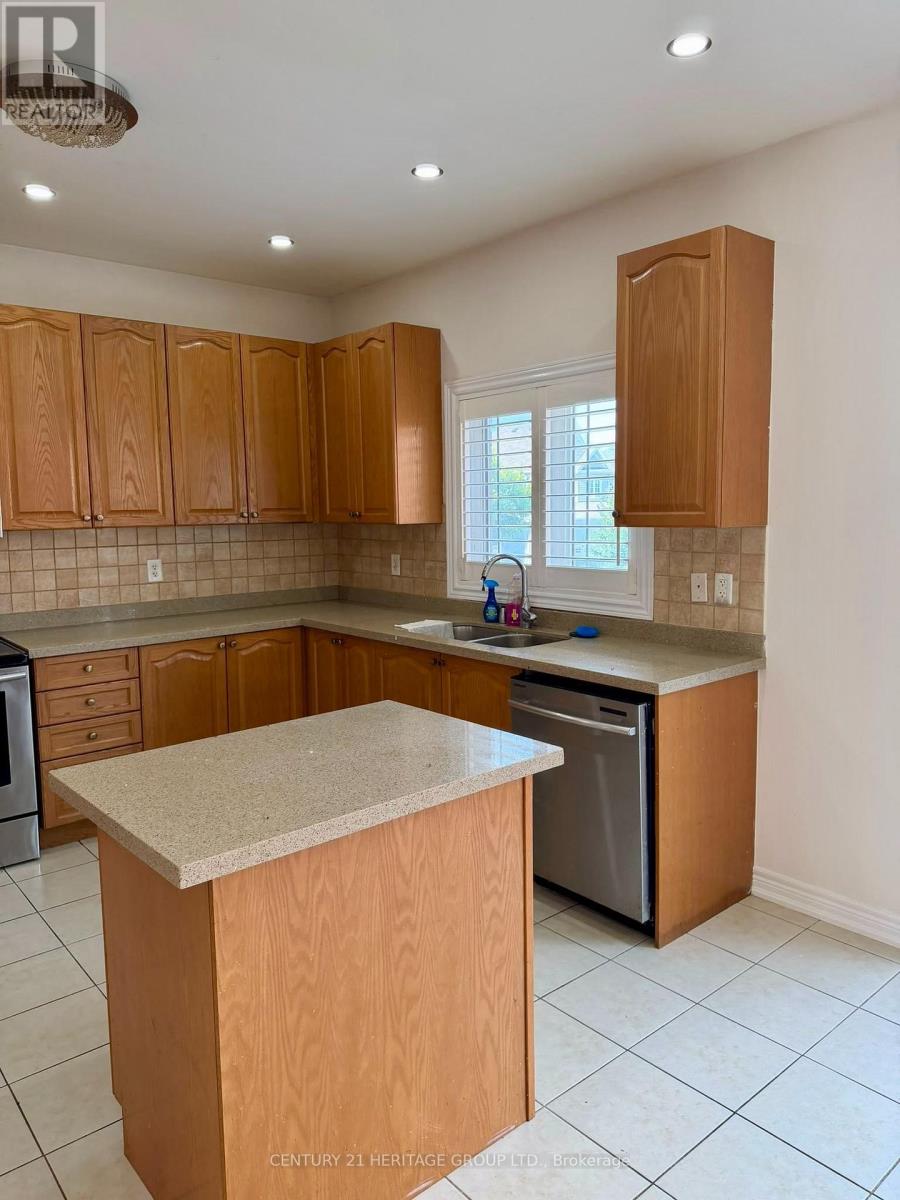 119 Laurendale Avenue, Georgina, Ontario  L4P 0C4 - Photo 6 - N13804792