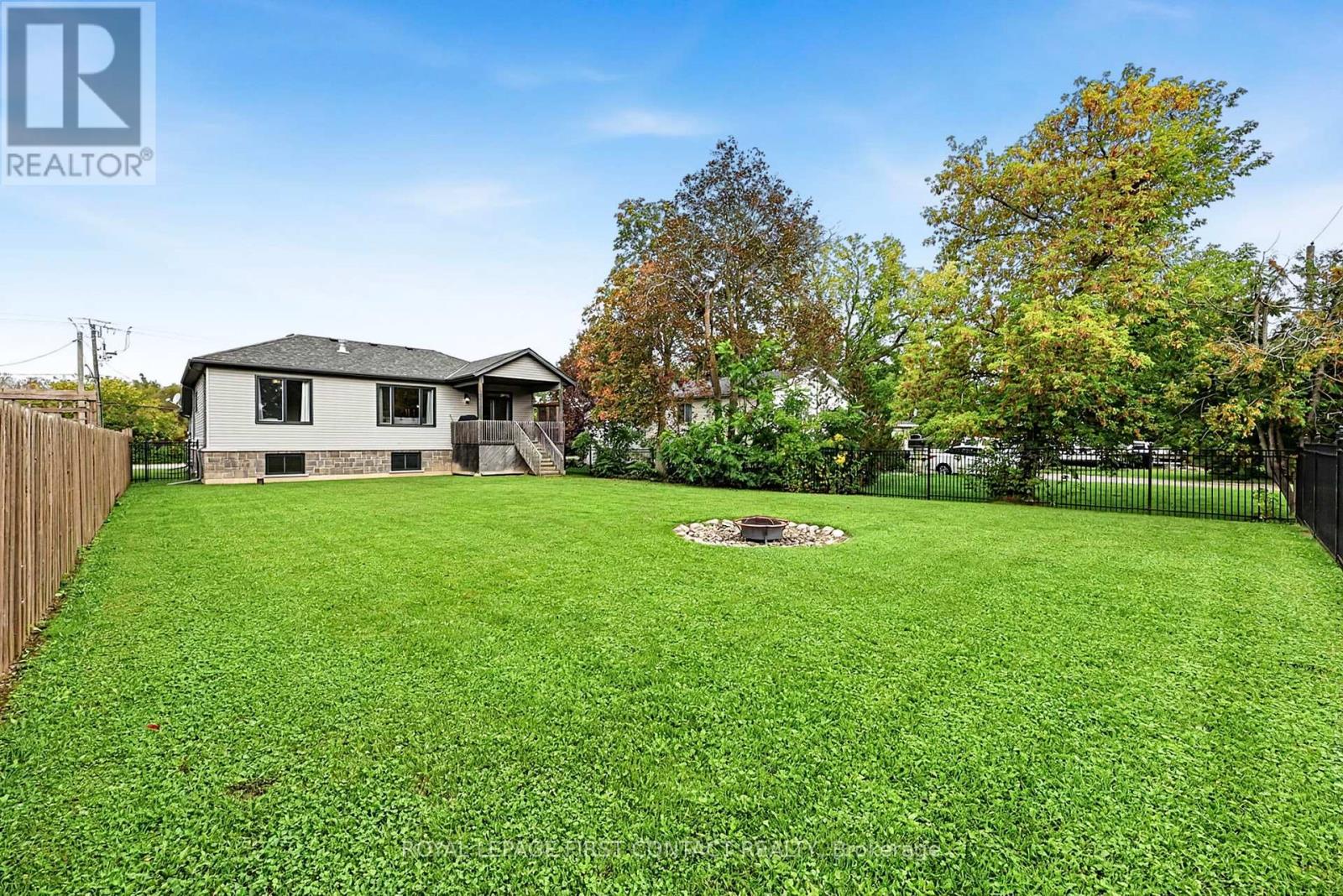 981 Ewart Street, Innisfil, Ontario  L4G 9G3 - Photo 29 - N13804818