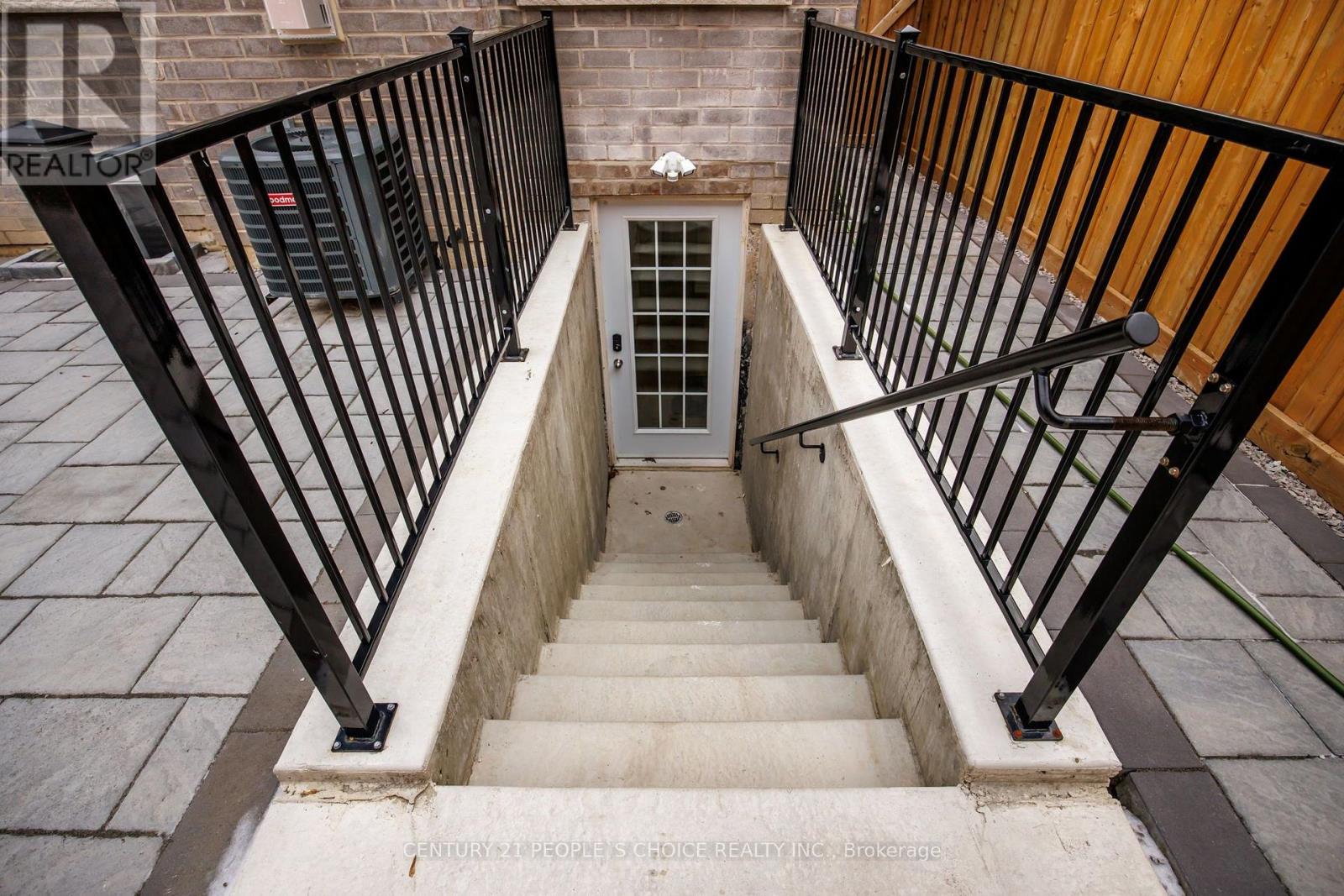 Upper - 64 Coldwell Bay Circle, Vaughan, Ontario  L4H 5E9 - Photo 47 - N13804824