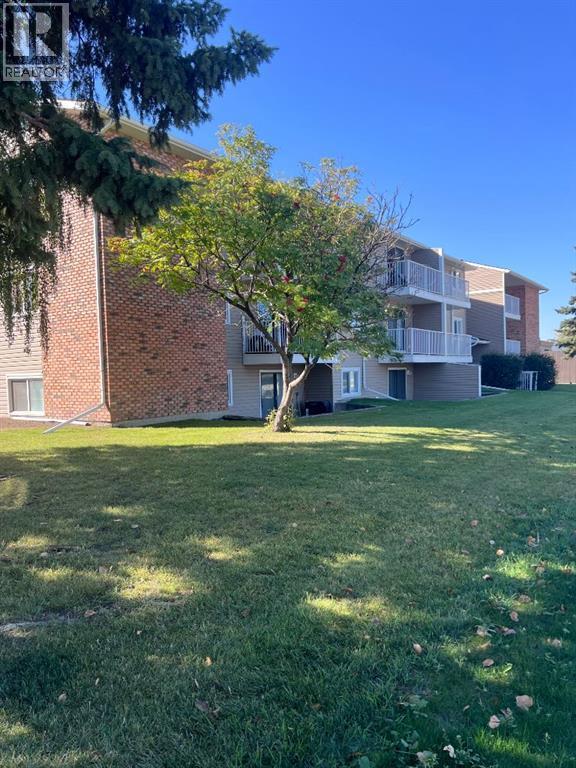 208, 49 Bennett Street, Red Deer, Alberta  T4R 1V4 - Photo 1 - A2345081