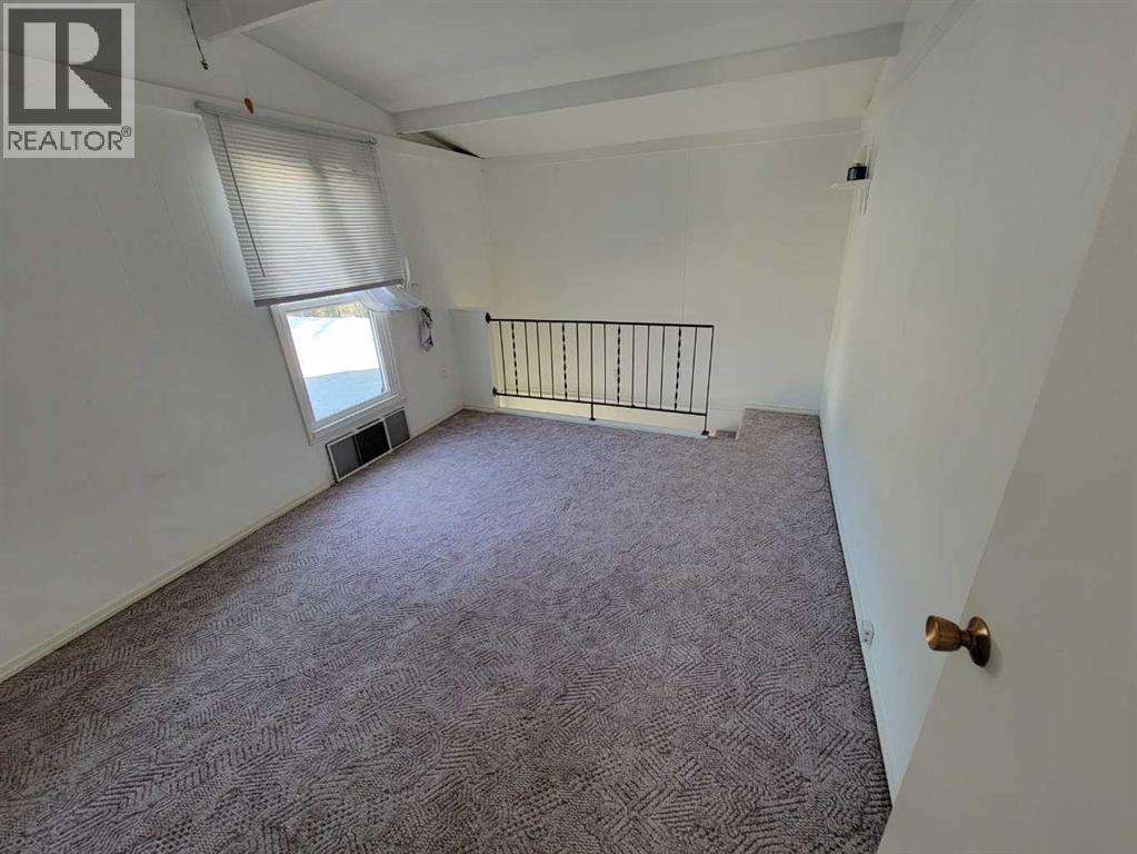 137 14 Street N, Lethbridge, Alberta  T1H 2V6 - Photo 3 - A2343237