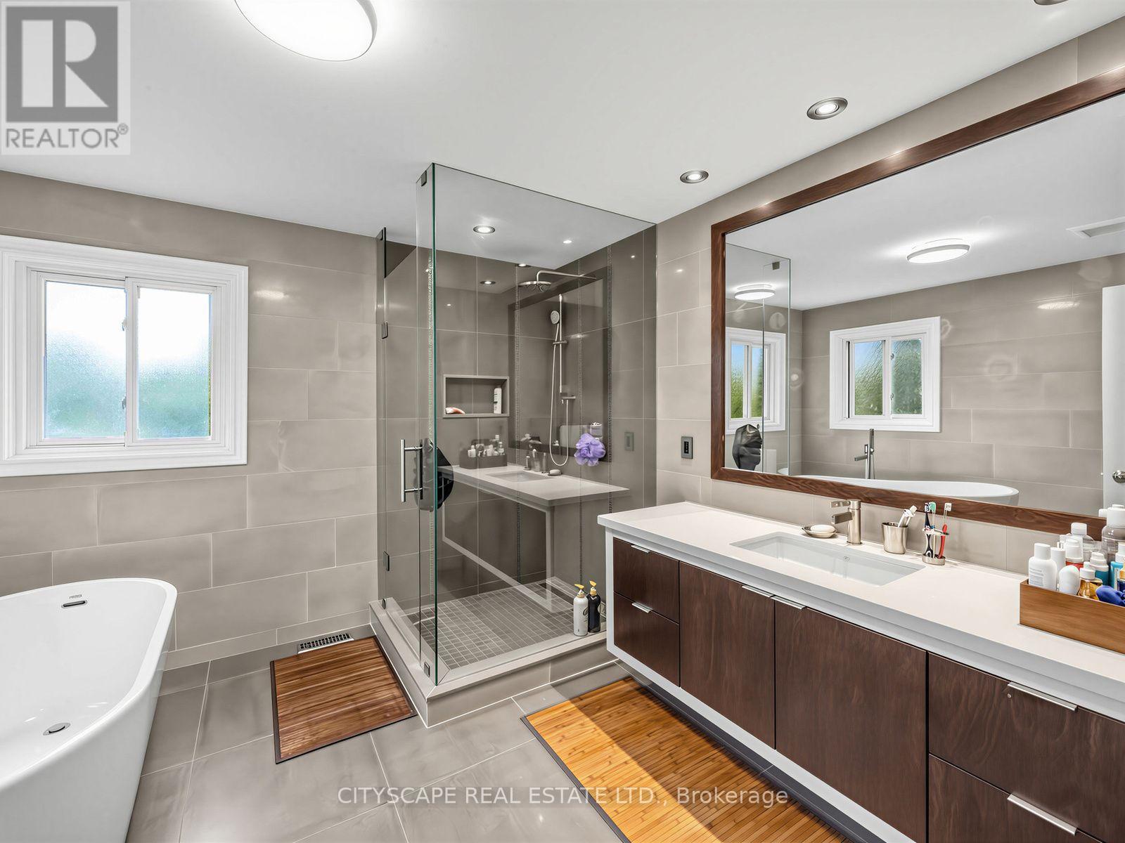 5610 Cortina Crescent, Mississauga, Ontario  L4Z 3R3 - Photo 23 - W13804532