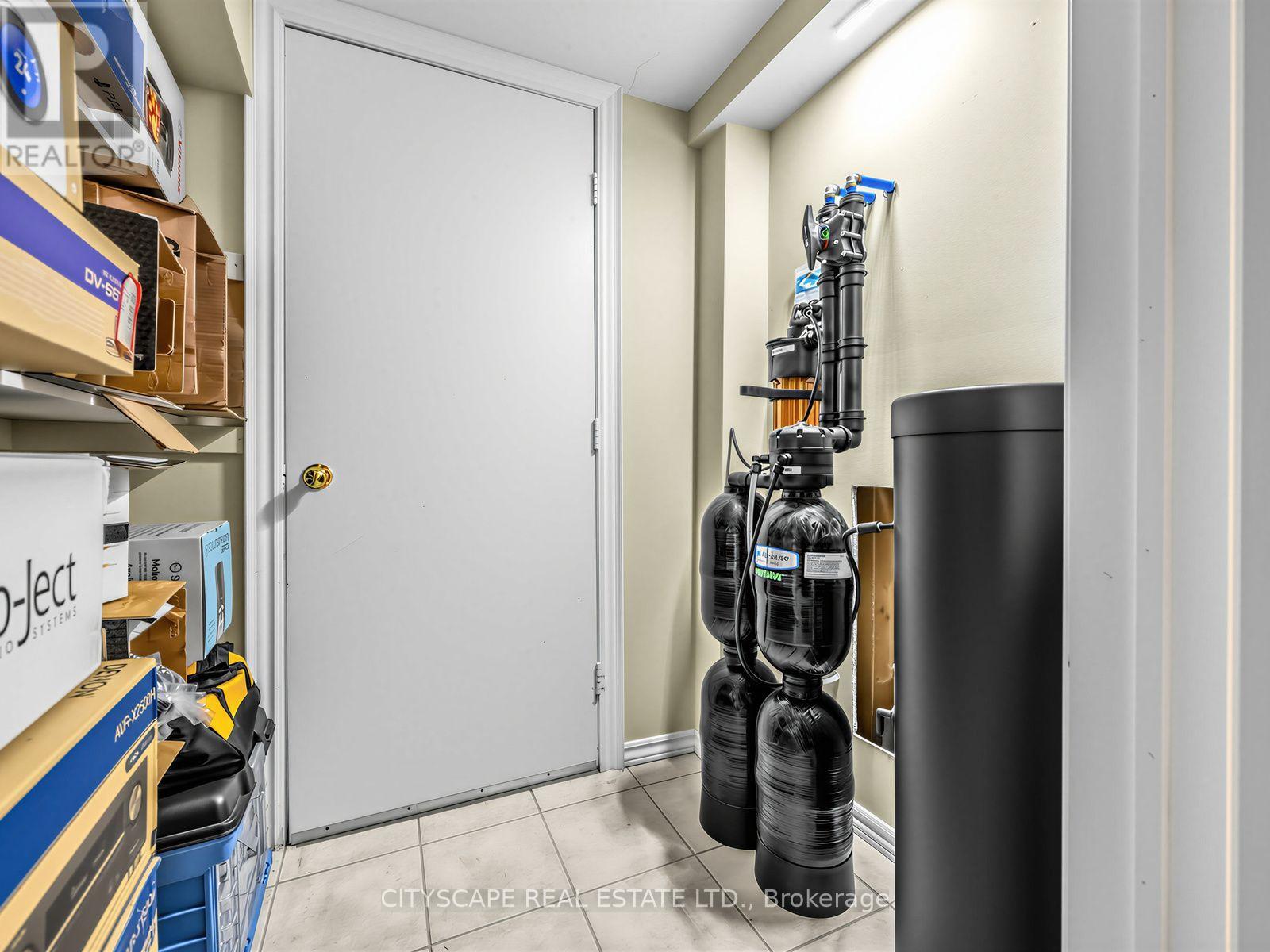 5610 Cortina Crescent, Mississauga, Ontario  L4Z 3R3 - Photo 32 - W13804532